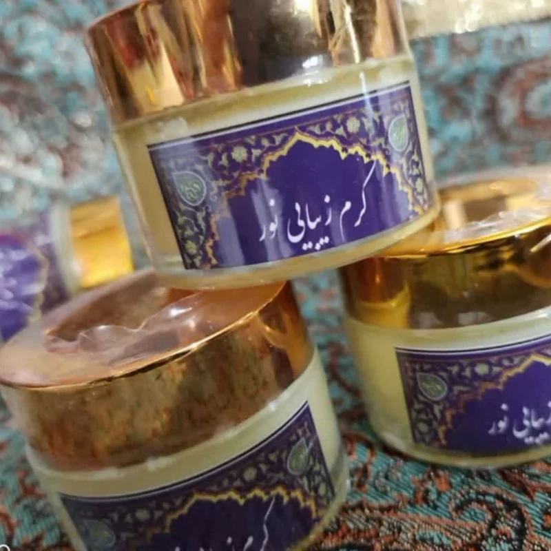 کرم زیبایی نور  صاف کننده پوست رفع لک وجوش وخال جای بخیه